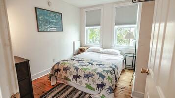 2 quartos, escrivaninha, ferros/tábuas de passar roupa, Wi-Fi