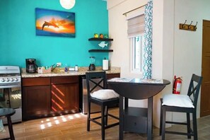 Colchones con efecto memoria y caja de seguridad en la habitación 