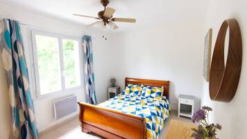 5 chambres, fer et planche à repasser, lit parapluie, Wi-Fi gratuit