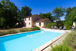 Piscine extérieure