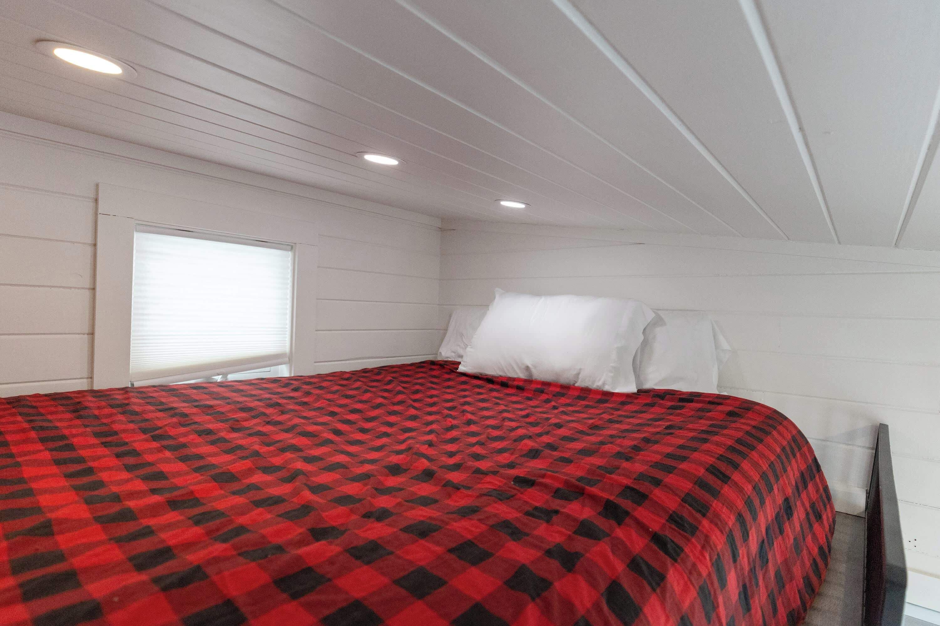WiFi, bed sheets