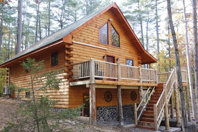 Adirondack Retreat w/ Hot Tub + Outdoor Firepit