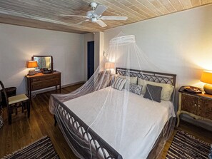 2 bedrooms, iron/ironing board, free WiFi, bed sheets - "Beyond" a paradise in Barbados (Cattlewash)