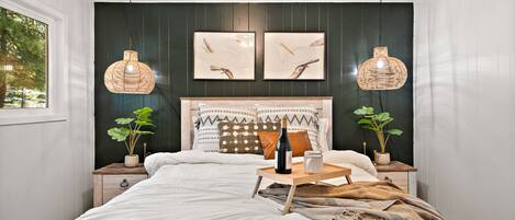 2 bedrooms, iron/ironing board, travel cot, free WiFi