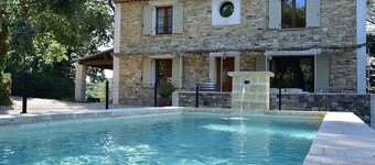 Steinhaus, Privater Pool, Freier Blick