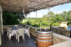 Outdoor dining - Steinhaus, Privater Pool, Freier Blick (Heidelberg)