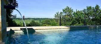 Steinhaus, Privater Pool, Freier Blick