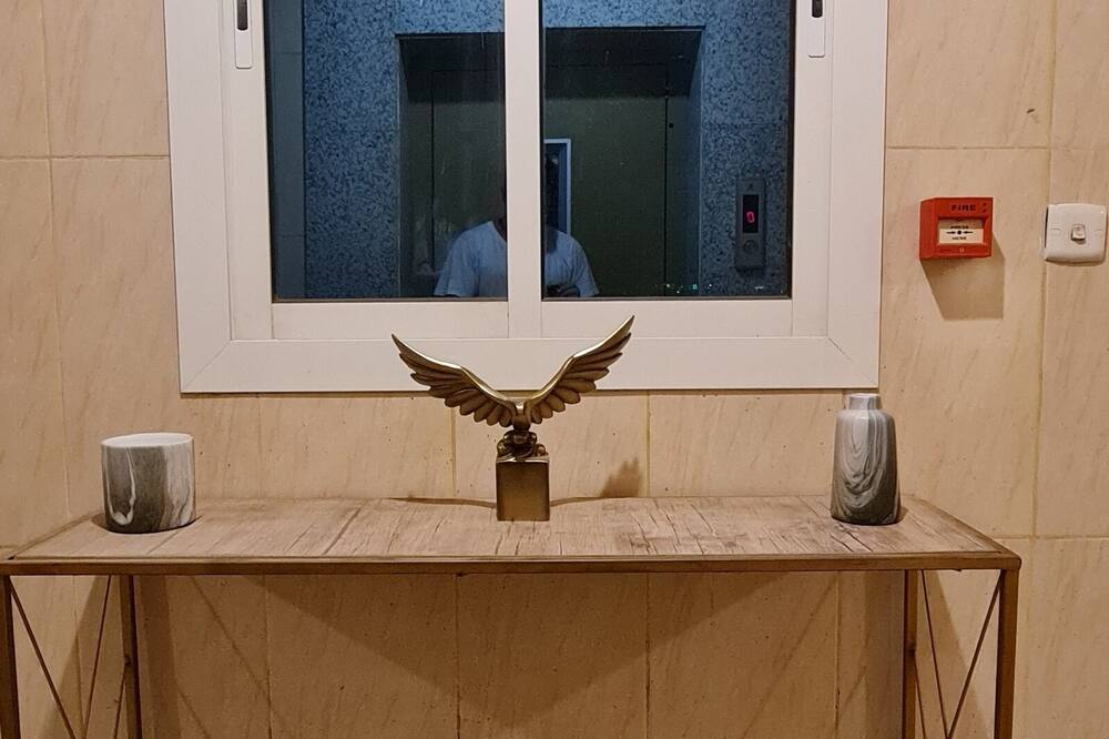 New Furnished Apt in a Prime Area with Outdoor