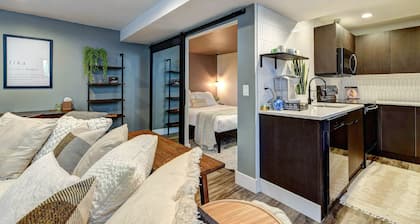 Spacious Luxury Apt w/ New Finishes + Great Views