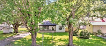 Cozy cottage on Creeper Trail -Fenced in backyard for dogs. Near Restaurants