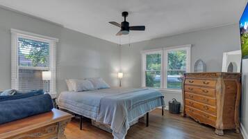 2 bedrooms, desk, iron/ironing board, free WiFi