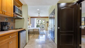 2 soveværelser, skrivebord, strygejern/strygebræt, weekendseng