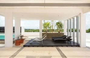 Piscine extérieure, piscine sur le toit