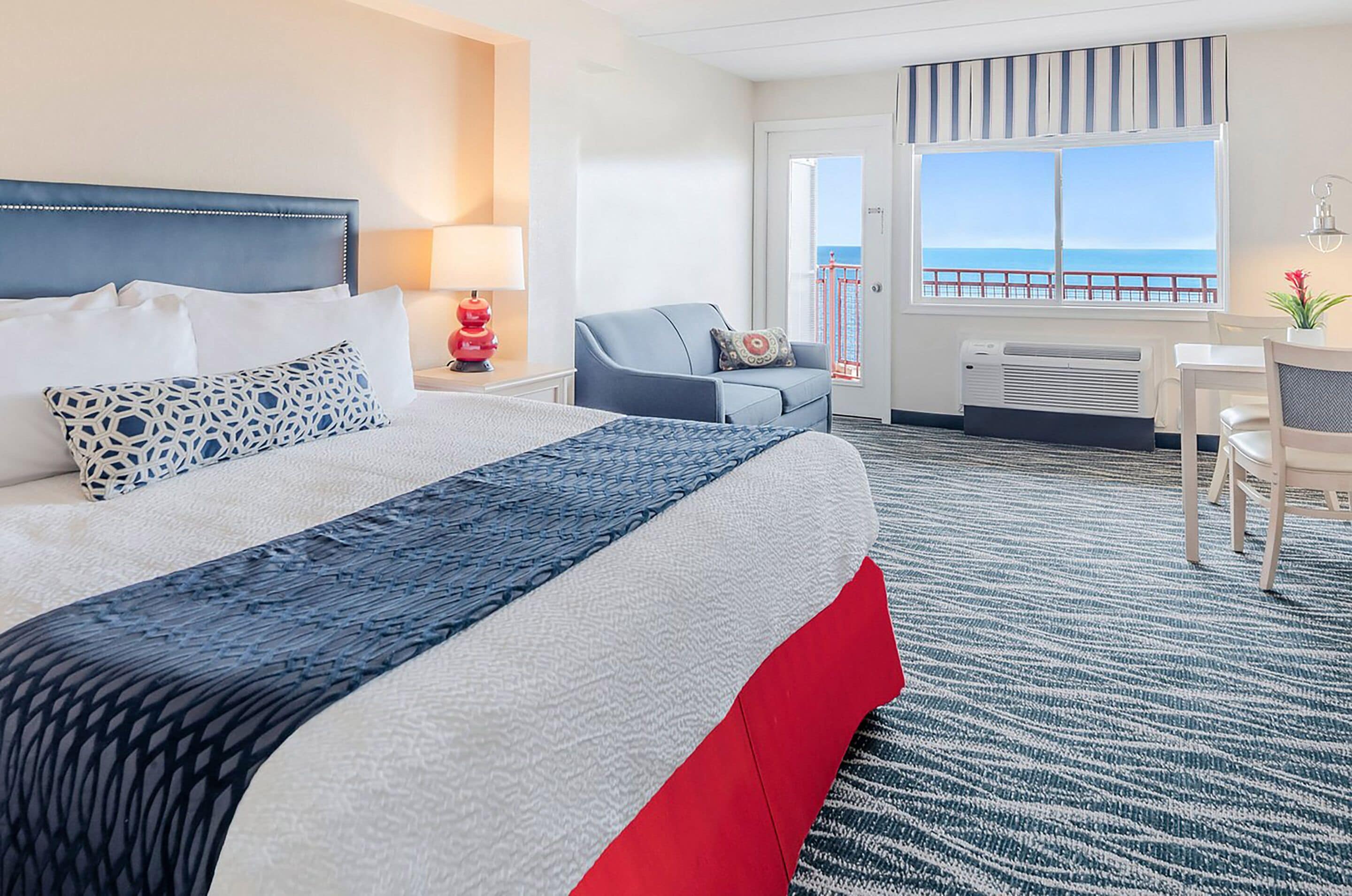 Studio Suite, 1 King Bed with Sofa bed, Oceanfront | In-room safe, laptop workspace, iron/ironing board, free WiFi