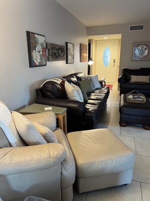 Smart TV - Sun Lakes Entire Home—book now for 2027! (Sun Lakes)