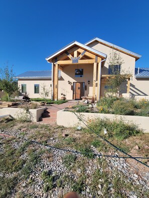 Exterior - Luxury ranch home/cabin mountain retreat  Carson Natl Forrest (Cebolla)