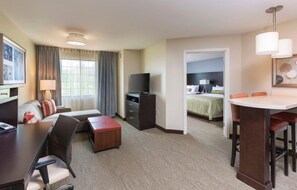 Free WiFi, bed sheets - King Studio | Free Breakfast, Shared Hot Tub, Pool (Canton)