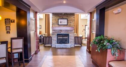 2 Bedroom | Free Daily Breakfast. Indoor Pool.