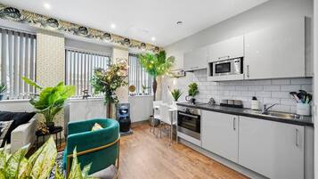 Apartment | Private kitchen | Fridge, microwave, oven, stovetop