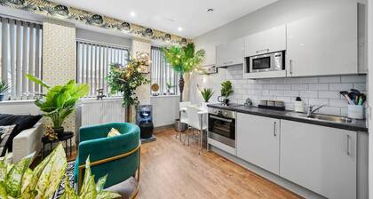 Luxury 1bed Studio Apt-city Centre-wifi-parking