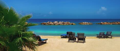 Beach nearby, sun-loungers, beach towels
