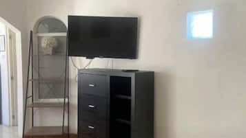 1 dormitori, planxa i posts de planxar, wifi gratuïta i roba de llit