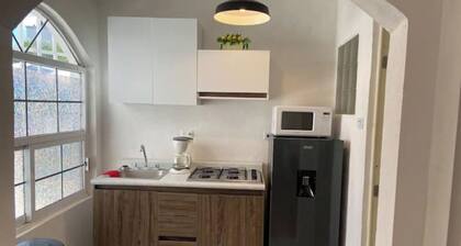 Nice apartment Minisplit Wifi high speed. Complete kitchen