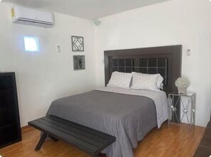 1 makuuhuone, silitysrauta/-lauta, ilmainen Wi-Fi, vuodevaatteet