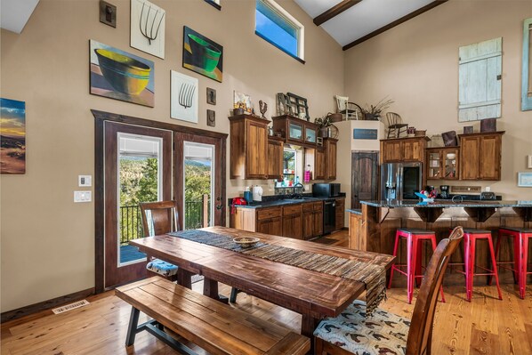 تناول الطعام