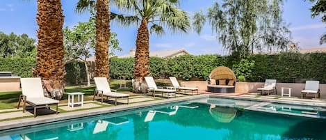 Outdoor pool, a heated pool