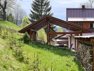 Beautiful private villa for 8 guests with WIFI, TV, patio, pets allowed and panoramic view