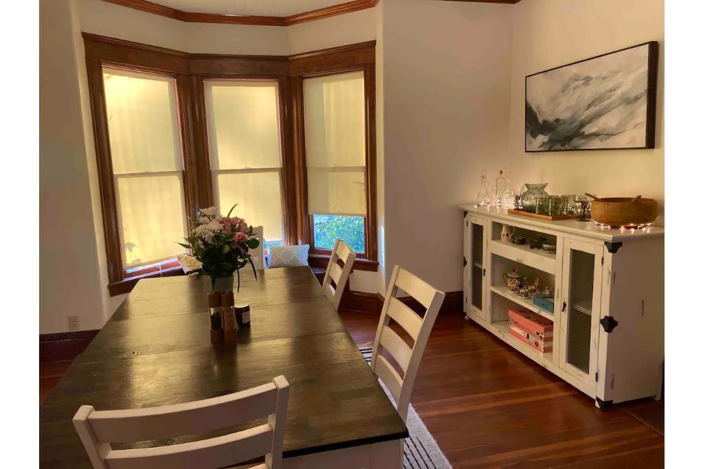 Gorgeous historical home close to everything!