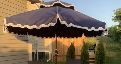 Cottage retreat in "The County" near top-notch wineries and sandy beaches!