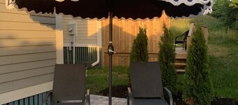 Cottage retreat in "The County" near top-notch wineries and sandy beaches!