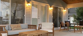 *New Listing* Cozy Lakefront Home - 10 Miles from Culver Academy