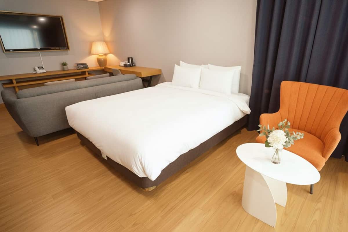 Family Suite Quadruple | In-room safe, blackout drapes, soundproofing, free WiFi