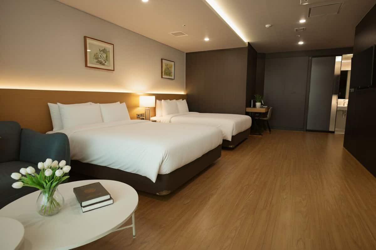 Family Suite Ocean | In-room safe, blackout drapes, soundproofing, free WiFi