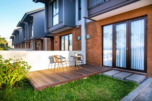 Front of property - De Hsahe Villa (Tabanan)