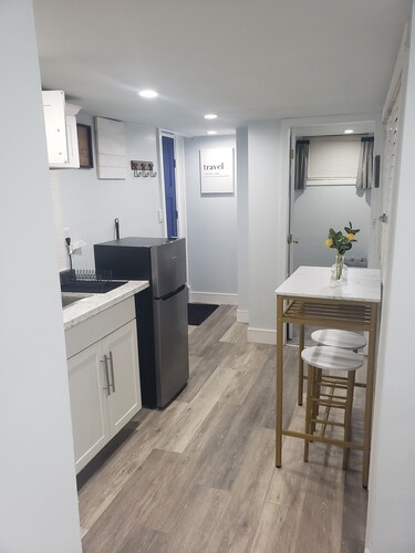 The Micro-Suite at The Eden Park Inn *Tiny Apt