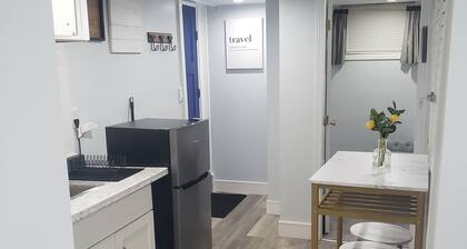 The Micro-Suite at The Eden Park Inn *Tiny Apt