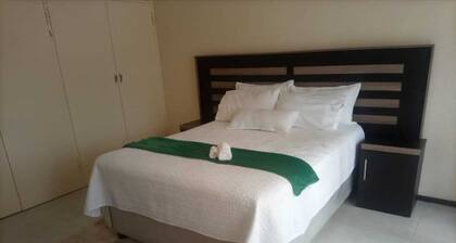 Spacious Executive Holiday Apartment In Bulawayo