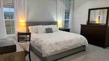 4 soverom, strykejern/-brett, wi-fi og sengetøy