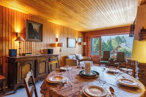 Dining - Au Soleil De Megève 750m From Ski, Megeve (Chamonix), France (Megeve (Chamonix))