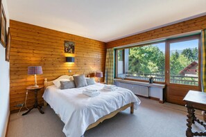 2 bedrooms, free WiFi, bed sheets - Au Soleil De Megève 750m From Ski, Megeve (Chamonix), France (Megeve (Chamonix))