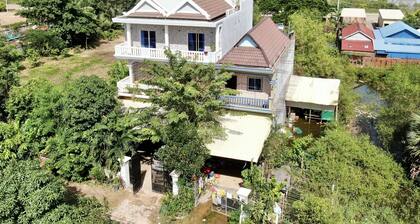 Realkhom Villa