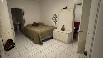 1 habitación, wifi gratis y ropa de cama