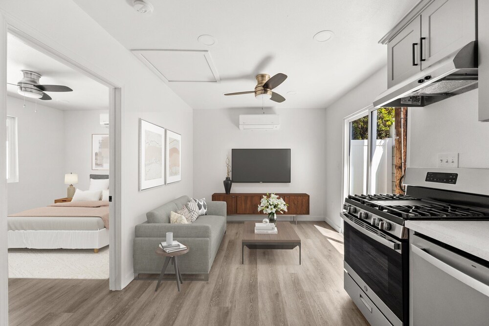 Charming 1 bedroom in the heart of Bixby Knolls Long Beach Vrbo