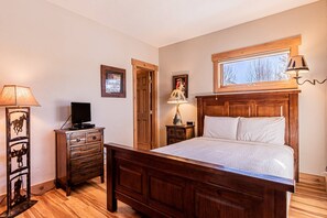 4 bedrooms, WiFi, bed sheets