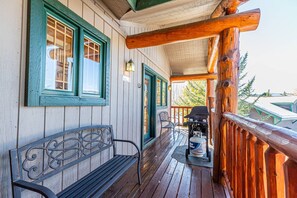 Property grounds - Private Hot Tub-Amazing Views-Steps to Free Ski/Town Bus Stop + 2 Car Garage-Grill-Gas Fireplace-W/D (Steamboat Springs)