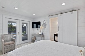 5 habitaciones, tabla de planchar con plancha, wifi y ropa de cama 